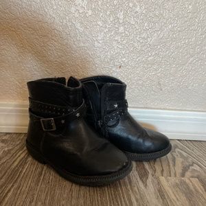Girls boots